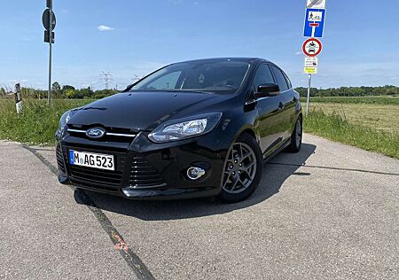 Ford Focus 1.6 EcoBoost *MOTORLAUFLEISTUNG 140.000Km*