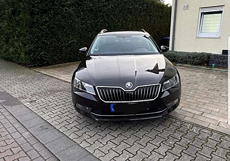 Skoda Superb Combi 2.0 TDI DSG Style