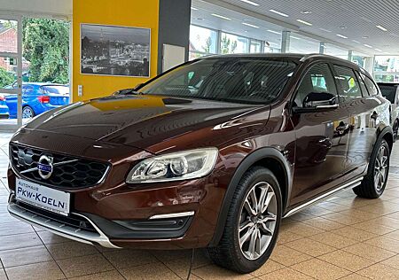 Volvo V60 CC V60 Cross Country AWD*Bi-XEN*ESD*PDC*SiTZHG*NAV