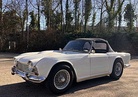 Triumph TR4 vollständig Restauriert