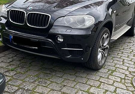 BMW X5 xDrive30d*M-Paket*AHK*ACC*Pano*HUD*8fach*