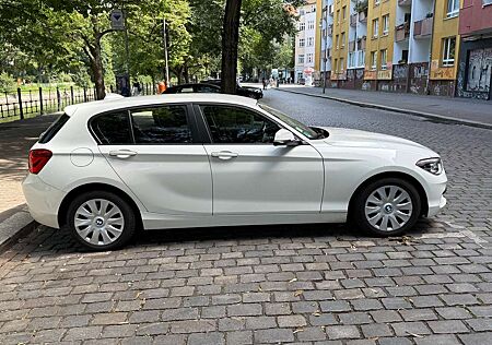 BMW 118i 118 1er (5-Türer) Aut. Sport Line