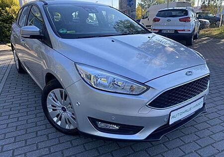 Ford Focus Kombi Business Navi Sitzhzg Allwetter PDC