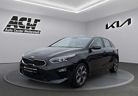 Kia Cee'd gebraucht kaufen Kia Cee'd Ceed / CEED 1.0T SPIRIT KAMERA JBL E.SITZ FULL-LED 17Z CA