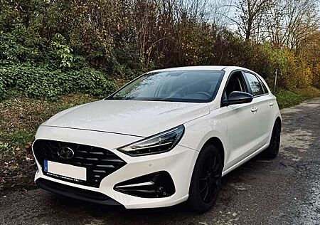 Hyundai i30 1.5 Intro