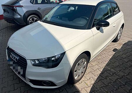 Audi A1 attraction KLIMA SHZ SR ALU WR