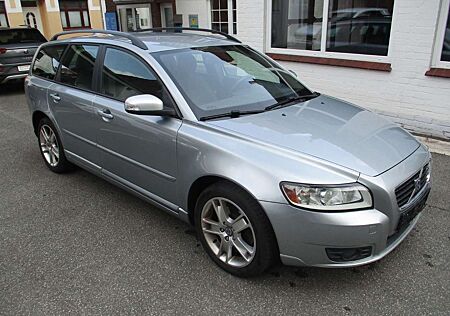 Volvo V50 2.0D "Momentum"