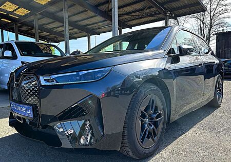 BMW iX xDrive50*LUFTFEDERUNG*SOFT-CLOSE*HEAD-UP*