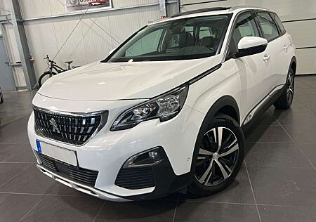 Peugeot 5008 1.2 **Navi*Kamera*Panorama*SHZ*Spur**
