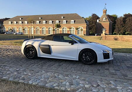 Audi R8 Spyder V10 plus 5.2 FSI quattro S tronic