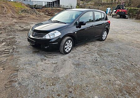 Nissan Tiida Visia