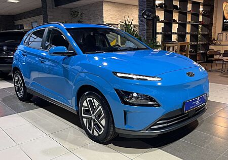 Hyundai Kona Select dig.Cockpit ACC R.Cam SHZ PDC DAB+