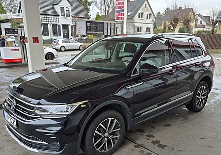 VW Tiguan Volkswagen Elegance 4Motion Business DSG Navi AHK TOP