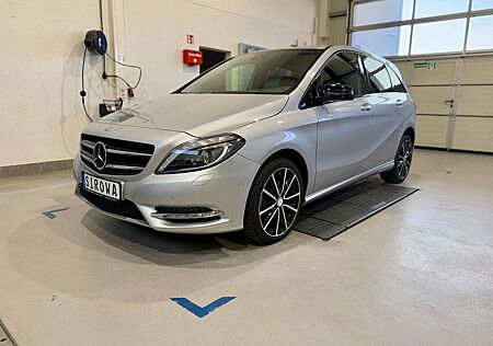 Mercedes-Benz B 250 *Distronic*Night-Paket*Ambiente*Xenon*