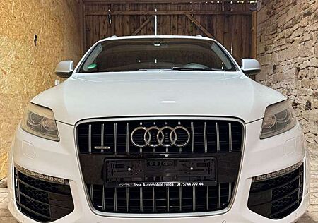 Audi Q7 6.0 TDI V12 Explusive - Ausstattung 7-Sitzer*