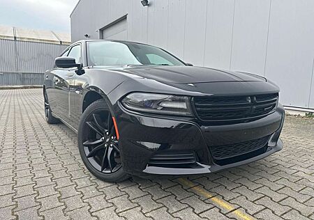 Dodge Charger 3,6 V6 8 Gang Navi Leder Kamera