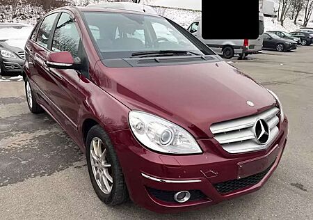 Mercedes-Benz B 200 Automatik-Leder-Panorama