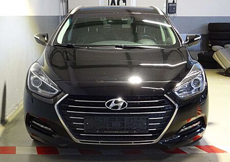 Hyundai i40 blue Premium Leder Kamera