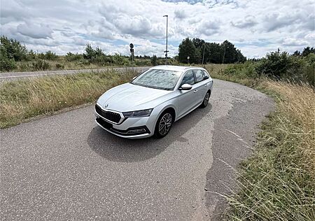 Skoda Octavia Combi 1.5 TSI Style - Garantie+DAB+V-Cockp