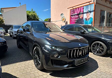 Maserati Levante Q4 Deutsch! 1.Hand Scheckheft! 360° Luft