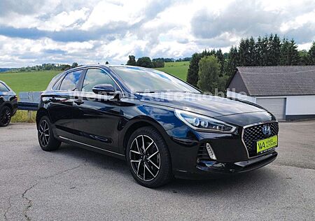 Hyundai i30 Intro *NAVI*PDC*KAM*SH*LHZG*