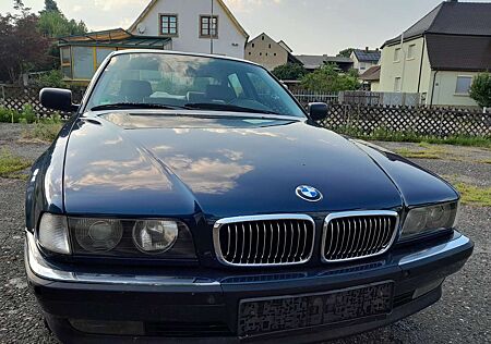 BMW 728i 728