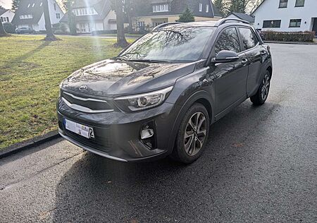 Kia Stonic 1.0 T-GDI Spirit 120 PS Navi SHZ Kamera PDC Klima