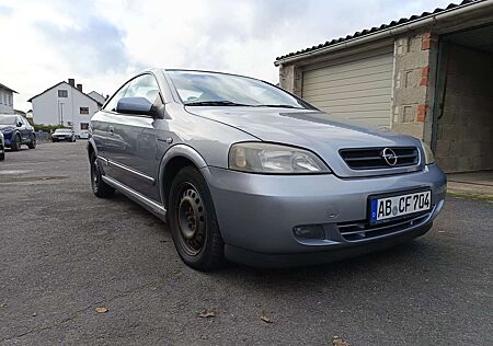 Opel Astra 2.2 16V Coupe Linea Blu