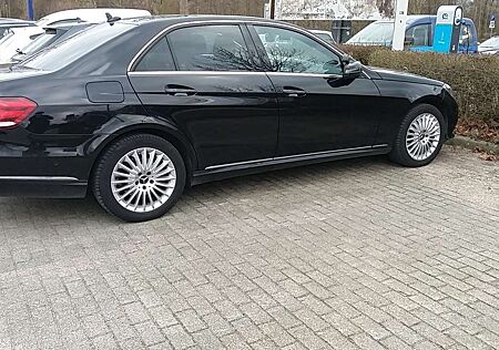 Mercedes-Benz E 200 NGT BlueEFFICIENCY Automatik Elegance