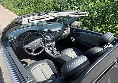 Mercedes-Benz CLK 200 CLK Cabrio 200 Kompressor Automatik Avantgarde