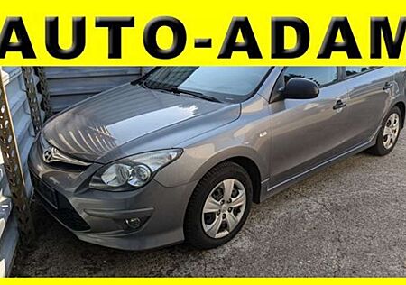 Hyundai i30 cw 1.6 CRDi*1 Hand*AHK*Tüv:09/2026*