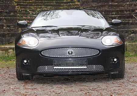 Jaguar XKR Top gepflegtes Coupé 2 Jahre Garantie