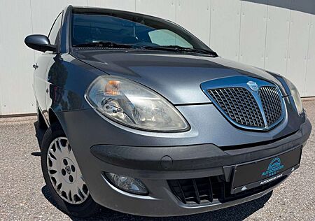 Lancia Ypsilon 1.2 16V Oro *KLIMA*SERVO*TÜV05/2027*
