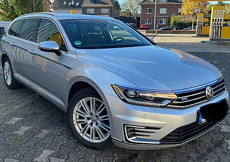 VW Passat Variant Volkswagen GTE 1,4 I TSI mit E-Motor 115kW (156PS)/ 85kW