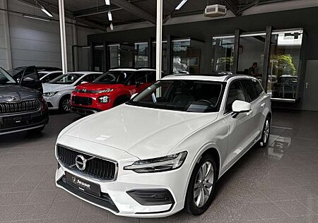 Volvo V60 B4 Momentum Pro LED Pano R Cam Car Play