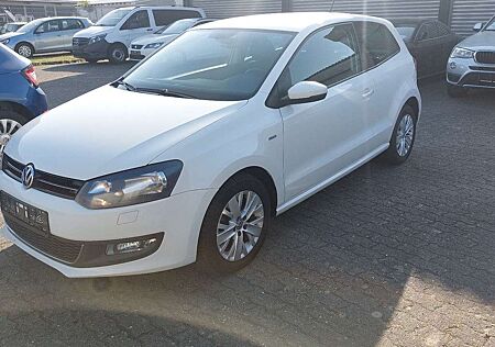 VW Polo Volkswagen V Life