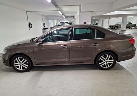 VW Jetta Volkswagen 1.4 TSI Highline