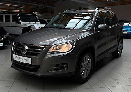 VW Tiguan Volkswagen Pano|4Motion|PDC|SHZ|AHK|S-heftgepflegt