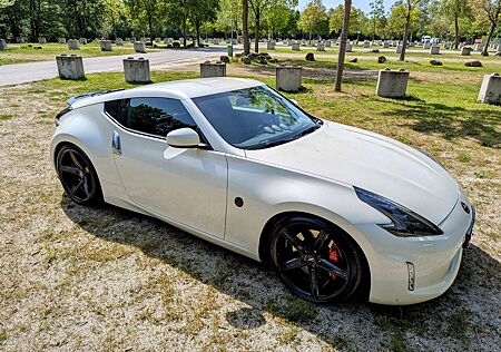 Nissan 370Z 370 Z Pack