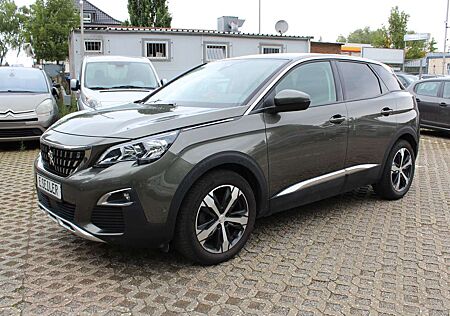Peugeot 3008 1,2i/AUT/VOLLLEDER/NAVI/SITZHEIZ/PANO