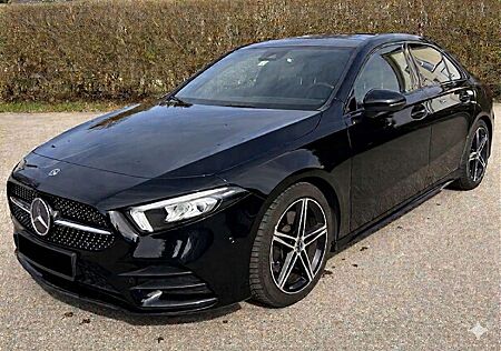 Mercedes-Benz A 220 4Matic 7G-DCT AMG Line