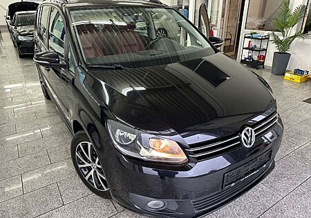 VW Touran Volkswagen 1.6 TDI*NAVI*PDC*TEMP*LEDR*SHZ*TÜV-NEU*SH