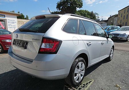Skoda Fabia Ambition Kombi 2.Hd. Allwetter!!Navi!! Temp.!!