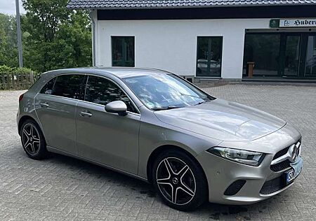 Mercedes-Benz A 180 A-Klasse Diesel d 7G-DCT