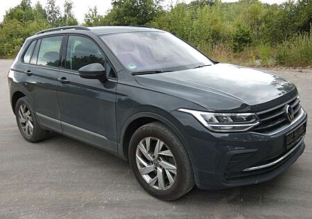 VW Tiguan Volkswagen Life 4Motion2.0TDI DSG LED Navi SHZ AHK