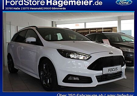 Ford Focus Turnier 2.0 EcoBoost ST mit Leder-Sport-Paket