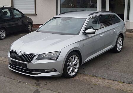 Skoda Superb Ambition 4x4*Navi*PDC*MFL*Alu*ACC*F1*1.Hd