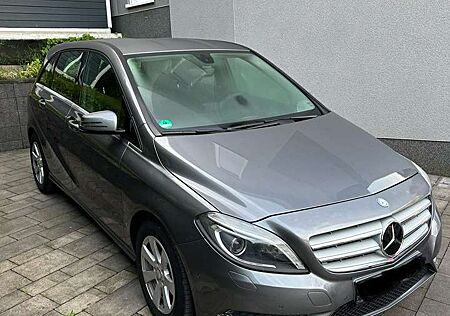 Mercedes-Benz B 180 BlueEFFICIENCY Edition