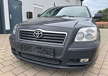 Toyota Avensis Kombi 1.8 Sol