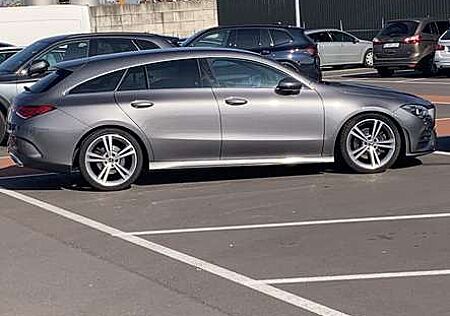 Mercedes-Benz CLA 200 Shooting Brake AMG Line